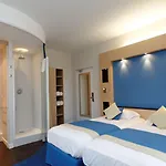 Hotell Marnie House 3*