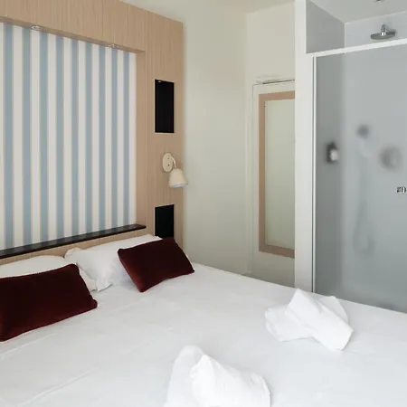Marnie House Hotel