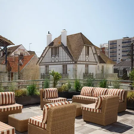 Hotell Marnie House