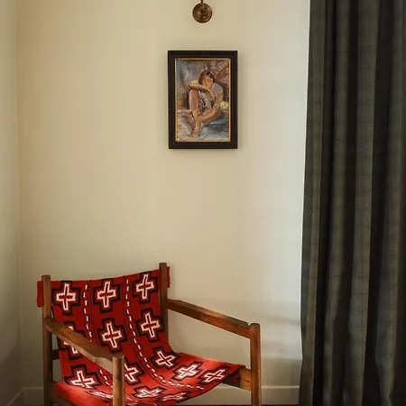 Marnie House Hotell 3*