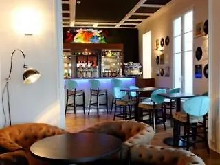 Marnie House Hotel